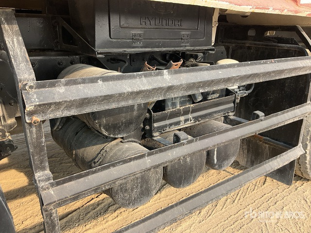 2014 Hyundai HD370 8x4 Twin-Steer Tri/A Dump Truck - Camión volquete: foto 4 2014 Hyundai HD370 8x4 Twin-Steer Tri/A Dump Truck - Camión volquete: foto 4