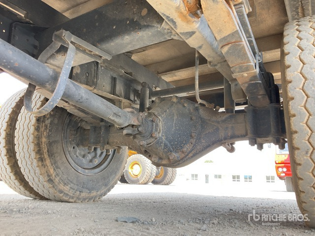 2014 Mitsubishi Canter 4x2 Crew Cab Flatbed Truck - Camión caja abierta: foto 5 2014 Mitsubishi Canter 4x2 Crew Cab Flatbed Truck - Camión caja abierta: foto 5