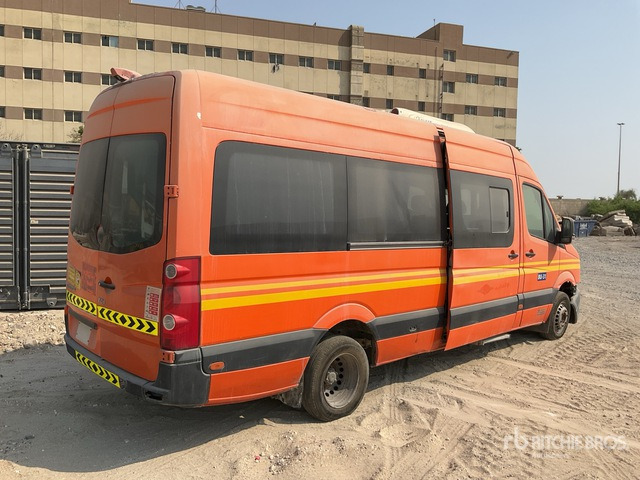 2014 Volkswagen Crafter 4x2 18-Seat Mini (Inoperable) Bus - Minibús, Furgoneta de pasajeros: foto 3 2014 Volkswagen Crafter 4x2 18-Seat Mini (Inoperable) Bus - Minibús, Furgoneta de pasajeros: foto 3