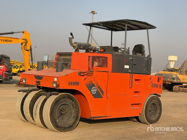 2015 Hamm GRW18 8 Wheel Pneumatic Roller - Rodillo de neumáticos: foto 1 2015 Hamm GRW18 8 Wheel Pneumatic Roller - Rodillo de neumáticos: foto 1