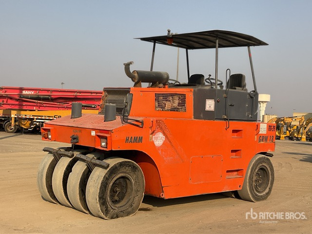 2015 Hamm GRW18 8 Wheel Pneumatic Roller - Rodillo de neumáticos: foto 1 2015 Hamm GRW18 8 Wheel Pneumatic Roller - Rodillo de neumáticos: foto 1