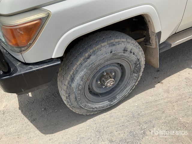 2018 Toyota Land Cruiser 76L 4x4 SUV - SUV/ Todoterreno: foto 5 2018 Toyota Land Cruiser 76L 4x4 SUV - SUV/ Todoterreno: foto 5