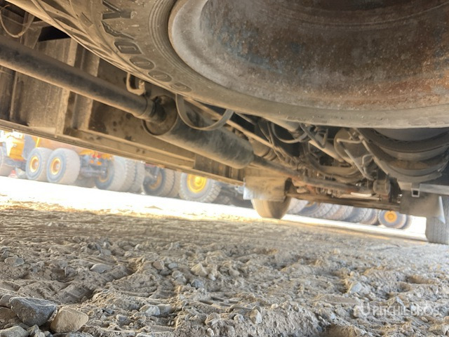 2008 TATA LPO1316/55 4x2 81-Seat Transit Bus - Autobús: foto 4 2008 TATA LPO1316/55 4x2 81-Seat Transit Bus - Autobús: foto 4