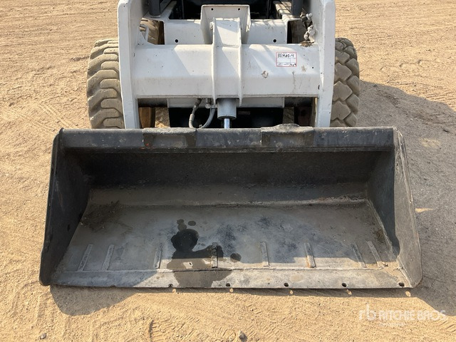 Bobcat S130 Skid Steer Loader - Minicargadora: foto 5 Bobcat S130 Skid Steer Loader - Minicargadora: foto 5