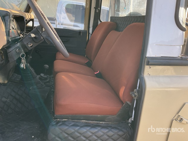 Land Rover Defender 110 - Pick-up: foto 5 Land Rover Defender 110 - Pick-up: foto 5
