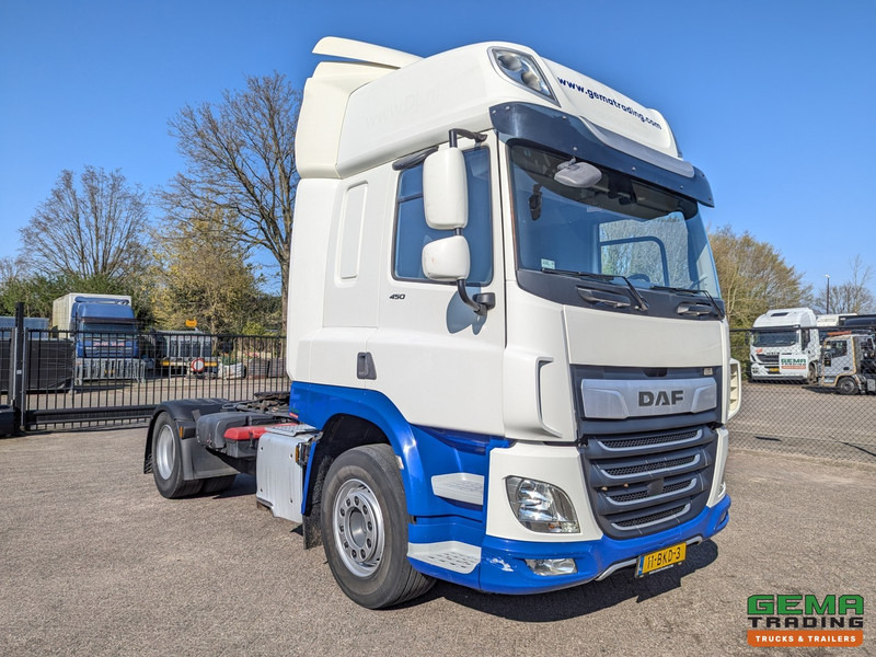 DAF CF 450 FT 4x2 Spacecab Euro6 - 11/2025 APK - Cabeza tractora: foto 2 DAF CF 450 FT 4x2 Spacecab Euro6 - 11/2025 APK - Cabeza tractora: foto 2