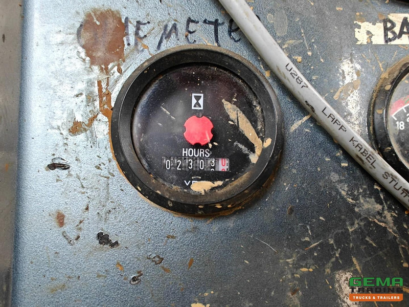 Camión Mercedes-Benz Unimog 1300L 4x4 Handgeschakeld - GeslotenBak - PTO - Hydr. steunpoten - Webasto - SondeerWagen: foto 16 Camión Mercedes-Benz Unimog 1300L 4x4 Handgeschakeld - GeslotenBak - PTO - Hydr. steunpoten - Webasto - SondeerWagen: foto 16