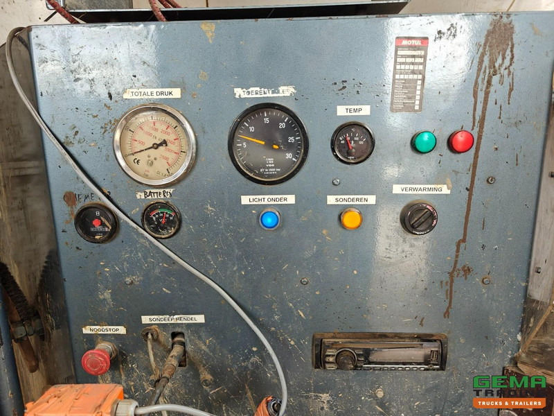 Camión Mercedes-Benz Unimog 1300L 4x4 Handgeschakeld - GeslotenBak - PTO - Hydr. steunpoten - Webasto - SondeerWagen: foto 10 Camión Mercedes-Benz Unimog 1300L 4x4 Handgeschakeld - GeslotenBak - PTO - Hydr. steunpoten - Webasto - SondeerWagen: foto 10