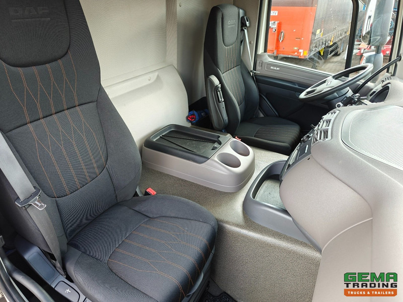 Leasing de DAF CF 430 FAX 8x2/6 Dagcabine Euro6D - Machine Transporter + 2assige Aanhanger - Hydraulische Rampen - Afneembare 10.000L WaterTank - 20.000km! Origineel DAF CF 430 FAX 8x2/6 Dagcabine Euro6D - Machine Transporter + 2assige Aanhanger - Hydraulische Rampen - Afneembare 10.000L WaterTank - 20.000km! Origineel: foto 7