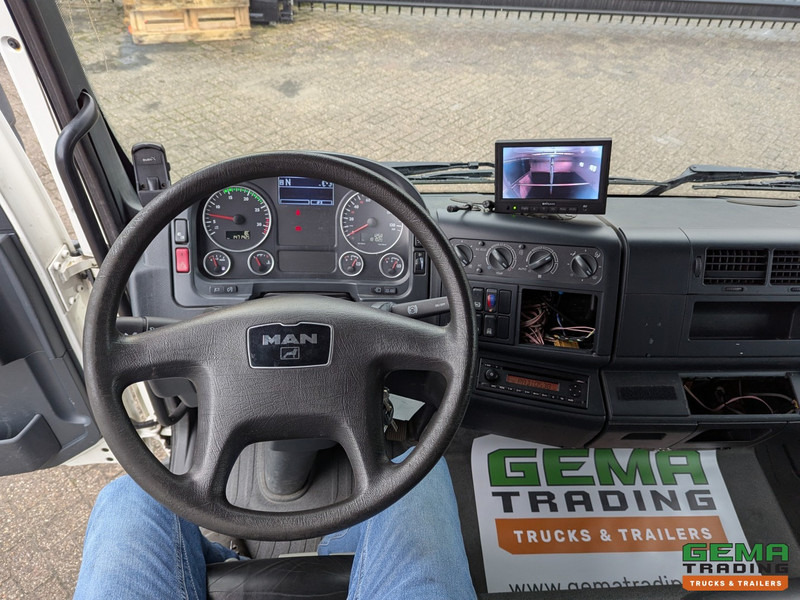 Foto del interior 2: Camión para caballos MAN TGL 12.180 4x2 DoKa 7 pers. Euro5 EEV - Paardenwagen 2-Paards - 147.000km! - MARGE