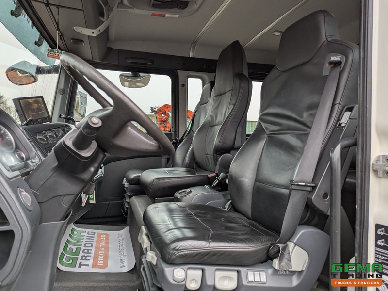 Foto del interior 1: Camión para caballos MAN TGL 12.180 4x2 DoKa 7 pers. Euro5 EEV - Paardenwagen 2-Paards - 147.000km! - MARGE