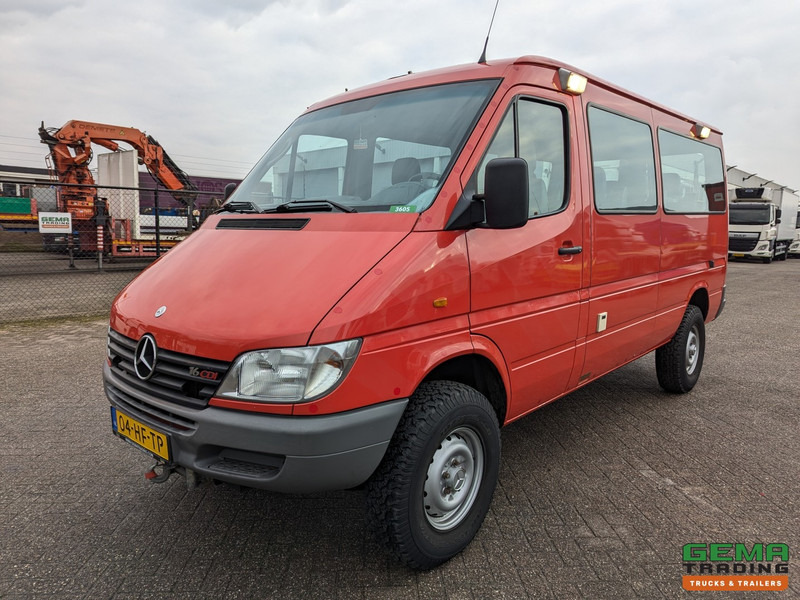Mercedes-Benz 316 CDI 4x4 Euro3 - 59.000km - 9 Persoons - Lier - 3 Sperren! Hoge en Lage Gearing - Minibús, Furgoneta de pasajeros: foto 1 Mercedes-Benz 316 CDI 4x4 Euro3 - 59.000km - 9 Persoons - Lier - 3 Sperren! Hoge en Lage Gearing - Minibús, Furgoneta de pasajeros: foto 1