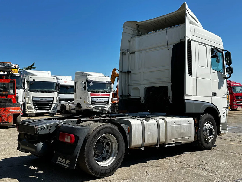 DAF XF 460 4X2 Tractor-unit Spring/Air Retarder ACC Euro6 - Cabeza tractora: foto 4 DAF XF 460 4X2 Tractor-unit Spring/Air Retarder ACC Euro6 - Cabeza tractora: foto 4