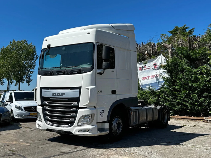 DAF XF 460 4X2 Tractor-unit Spring/Air Retarder ACC Euro6 - Cabeza tractora: foto 2 DAF XF 460 4X2 Tractor-unit Spring/Air Retarder ACC Euro6 - Cabeza tractora: foto 2