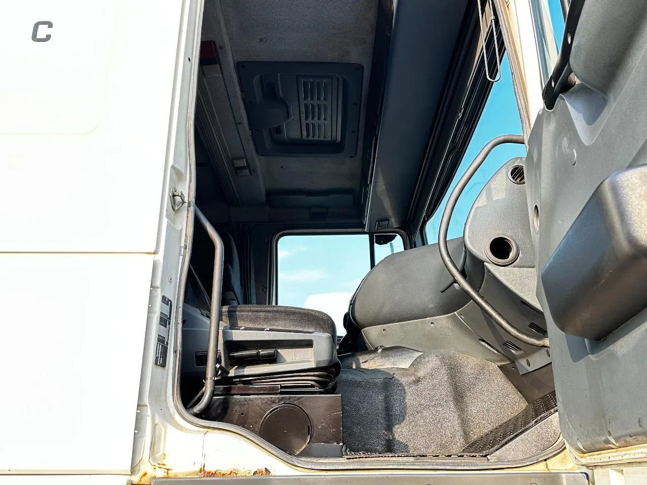 Cabeza tractora DAF XF 95.380 4X2 Tractor-unit Spring/Air ZF Manual DAF XF 95.380 4X2 Tractor-unit Spring/Air ZF Manual: foto 10