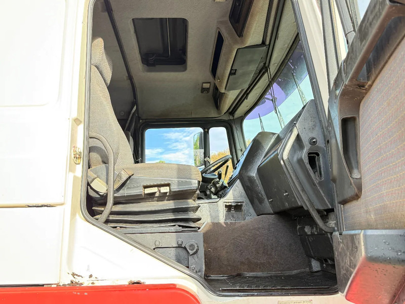 Cabeza tractora MAN FE 460 6X6 Tractor-unit Spring/Spring ZF Manual Gearbox: foto 10