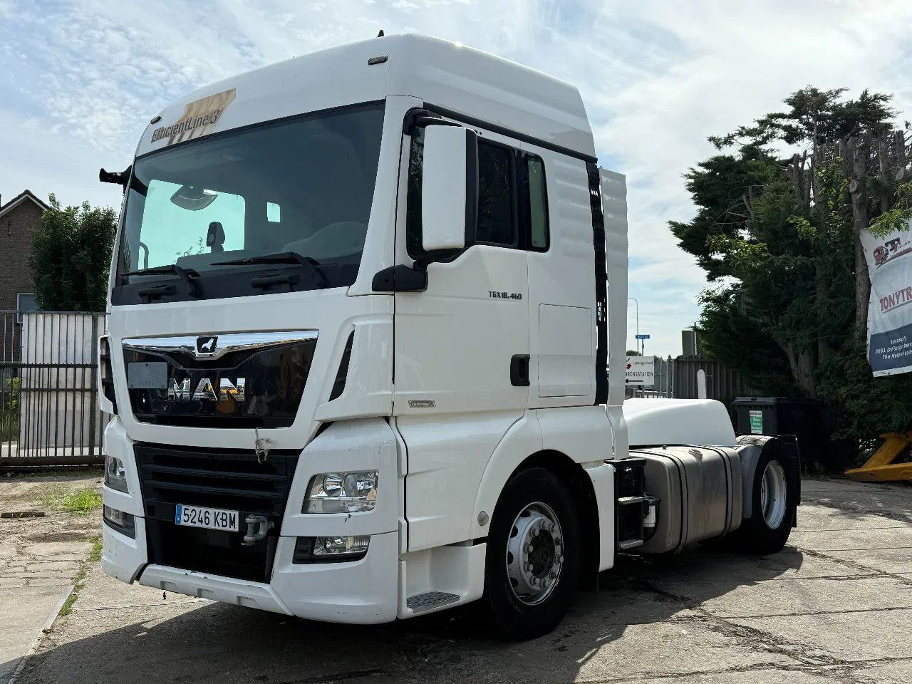 MAN TGX 18.460 4X2 ENGINE DEFECT Tractor-unit Spring - Cabeza tractora: foto 2 MAN TGX 18.460 4X2 ENGINE DEFECT Tractor-unit Spring - Cabeza tractora: foto 2