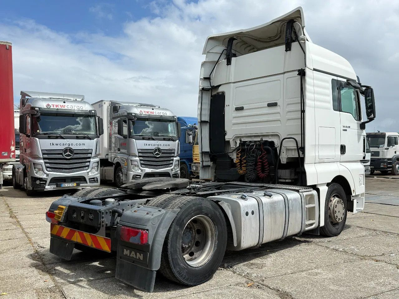 MAN TGX 18.480 4X2 Tractor-unit Spring/Air Retarder - Cabeza tractora: foto 4 MAN TGX 18.480 4X2 Tractor-unit Spring/Air Retarder - Cabeza tractora: foto 4