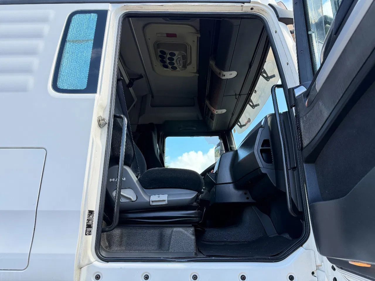 Cabeza tractora MAN TGX 18.480 4X2 Tractor-unit Spring/Air Retarder: foto 11