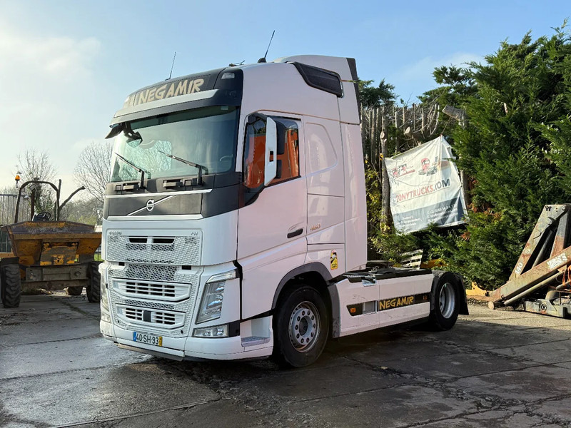 Volvo FH 13.460 4X2 Tractor-unit Spring/Air Retarder PROD2017 HB - Cabeza tractora: foto 2 Volvo FH 13.460 4X2 Tractor-unit Spring/Air Retarder PROD2017 HB - Cabeza tractora: foto 2