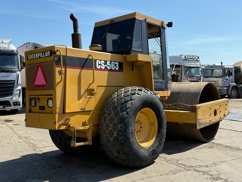 Caterpillar CS 563 Roller with vibration - Rodillo: foto 4 Caterpillar CS 563 Roller with vibration - Rodillo: foto 4