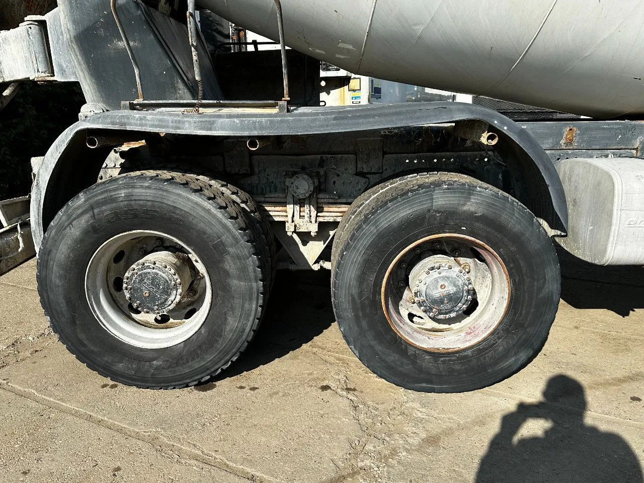 DAF CF 85.430 8X4 9m3 Mixer Spring/Spring ZF Manual - Camión hormigonera: foto 5 DAF CF 85.430 8X4 9m3 Mixer Spring/Spring ZF Manual - Camión hormigonera: foto 5