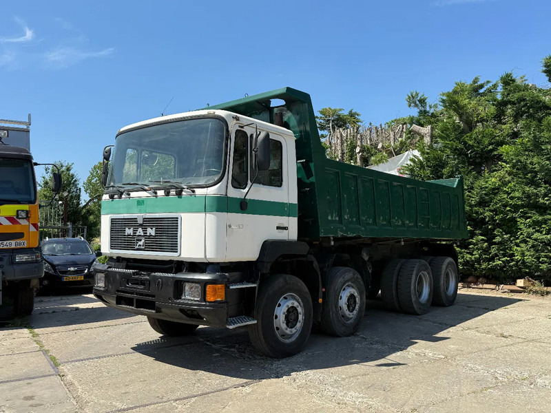 Camión volquete MAN 35.372 8X4 Tipper Spring/Spring ZF Manual Gear EURO2: foto 18