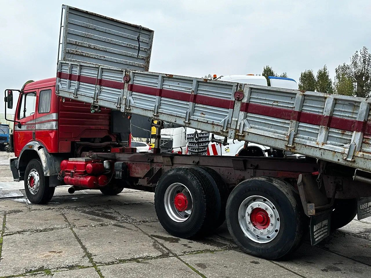 Mercedes-Benz SK 2435 V8 6X2 Tipper EPS Manual Gearbox Mercedes-Benz SK 2435 V8 6X2 Tipper EPS Manual Gearbox - Camión volquete: foto 3 Mercedes-Benz SK 2435 V8 6X2 Tipper EPS Manual Gearbox Mercedes-Benz SK 2435 V8 6X2 Tipper EPS Manual Gearbox - Camión volquete: foto 3