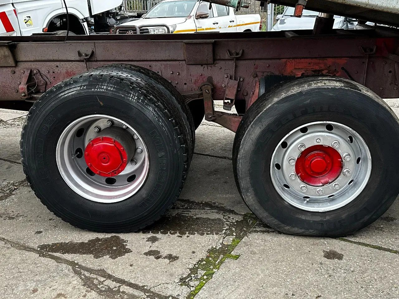 Mercedes-Benz SK 2435 V8 6X2 Tipper EPS Manual Gearbox Mercedes-Benz SK 2435 V8 6X2 Tipper EPS Manual Gearbox - Camión volquete: foto 5 Mercedes-Benz SK 2435 V8 6X2 Tipper EPS Manual Gearbox Mercedes-Benz SK 2435 V8 6X2 Tipper EPS Manual Gearbox - Camión volquete: foto 5