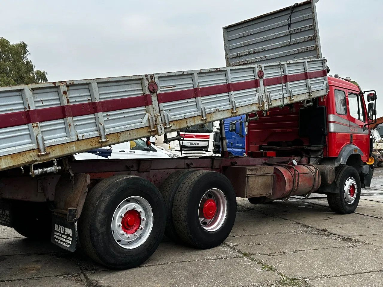 Mercedes-Benz SK 2435 V8 6X2 Tipper EPS Manual Gearbox Mercedes-Benz SK 2435 V8 6X2 Tipper EPS Manual Gearbox - Camión volquete: foto 4 Mercedes-Benz SK 2435 V8 6X2 Tipper EPS Manual Gearbox Mercedes-Benz SK 2435 V8 6X2 Tipper EPS Manual Gearbox - Camión volquete: foto 4