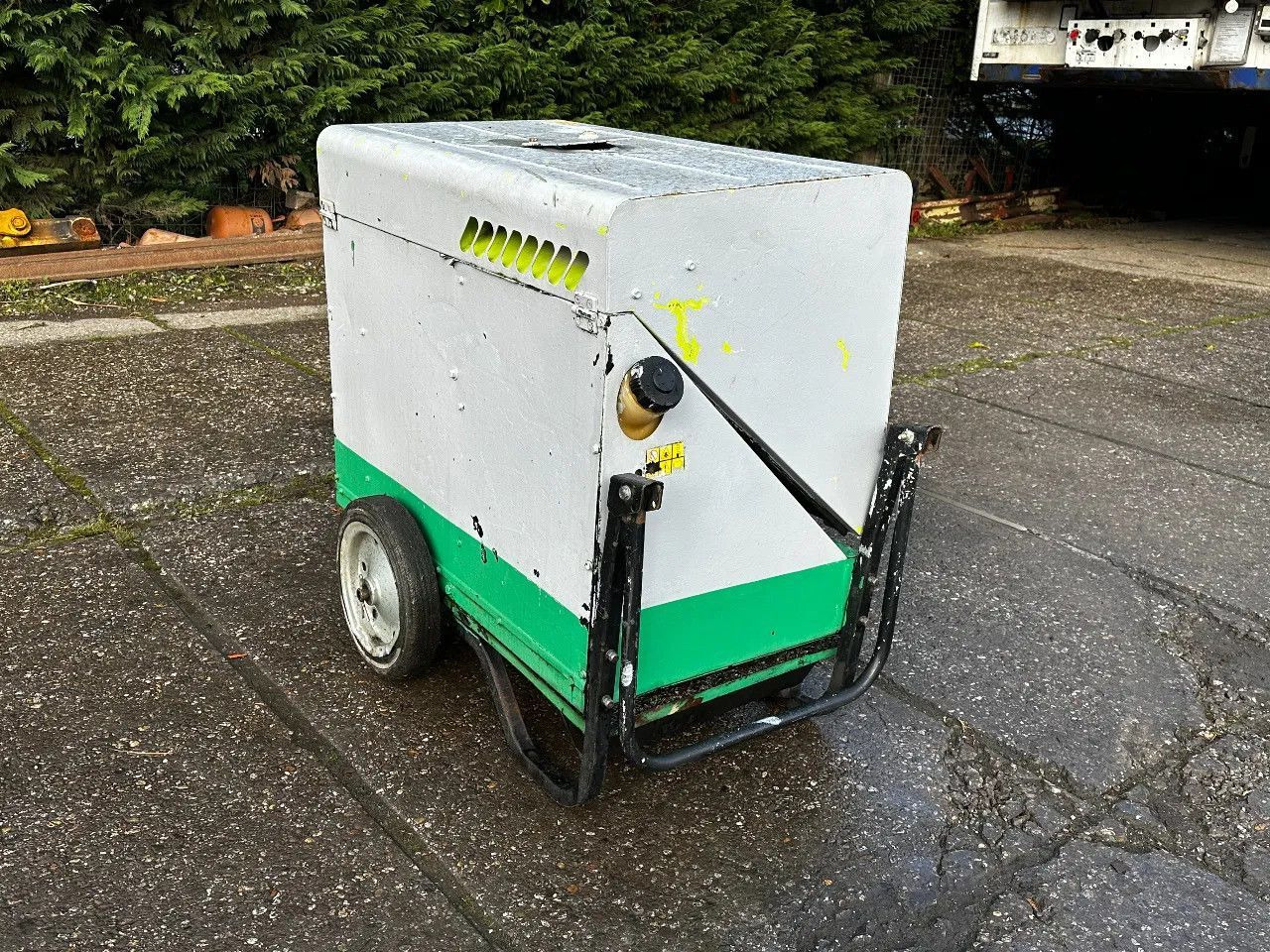 Pramac P6000S2 6KVA Generator Pramac P6000S2 6KVA Generator - Generador industriale: foto 2 Pramac P6000S2 6KVA Generator Pramac P6000S2 6KVA Generator - Generador industriale: foto 2