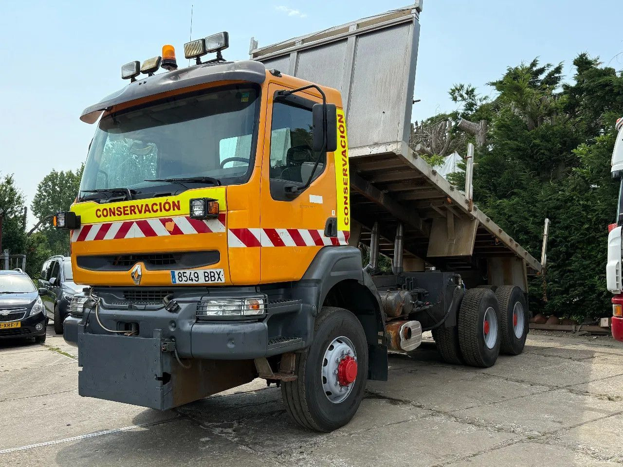 Renault Kerax 400 6X6 Tipper Spring/spring ZF Man Gear E - Camión volquete: foto 2 Renault Kerax 400 6X6 Tipper Spring/spring ZF Man Gear E - Camión volquete: foto 2