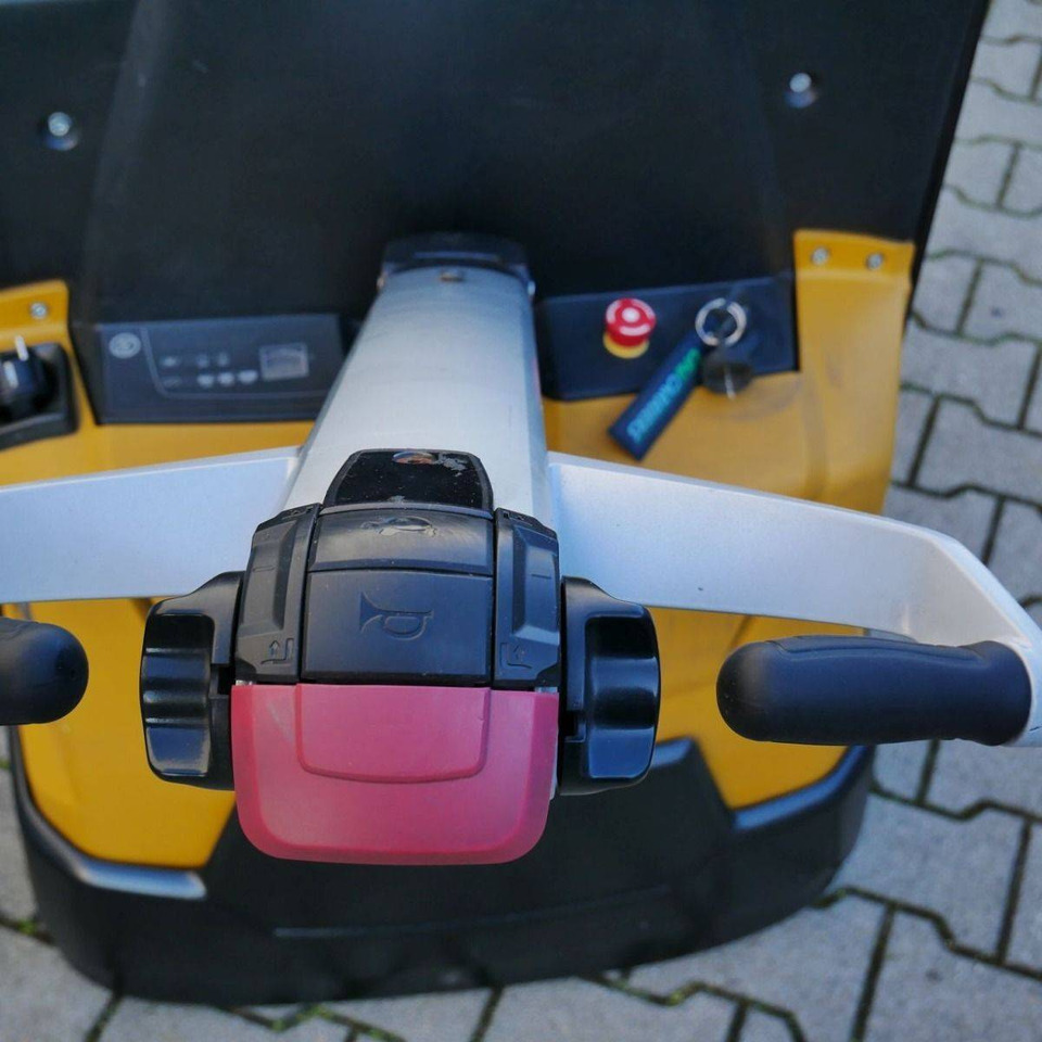 Transpaleta Caterpillar NPP16N2: foto 6 Transpaleta Caterpillar NPP16N2: foto 6