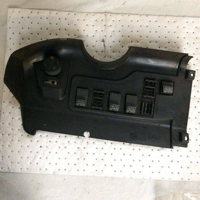 Control panel hood for Jungheinrich ETV 214/216 - Sistema eléctrico para Equipo de manutención: foto 2 Control panel hood for Jungheinrich ETV 214/216 - Sistema eléctrico para Equipo de manutención: foto 2