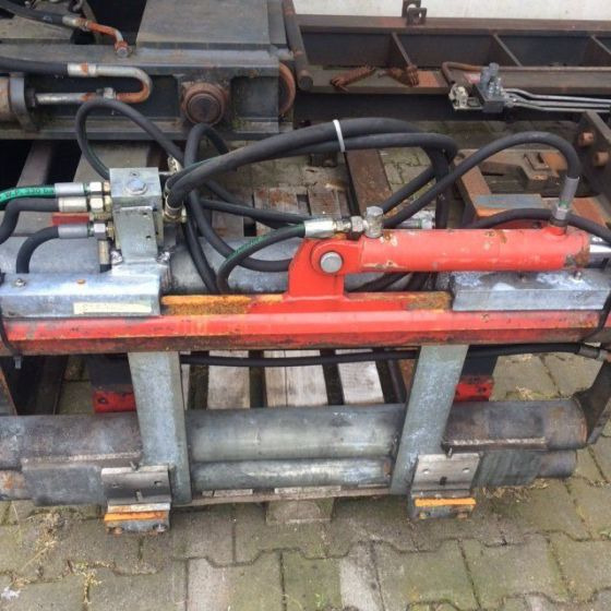 Dürwen Fork positioner - Implemento para Equipo de manutención: foto 2 Dürwen Fork positioner - Implemento para Equipo de manutención: foto 2