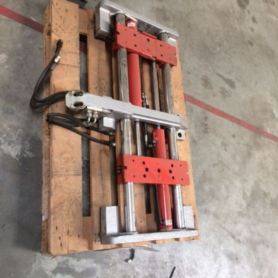 Dürwen Fork positioner with Shaft guidance sideshift - Implemento para Equipo de manutención: foto 3 Dürwen Fork positioner with Shaft guidance sideshift - Implemento para Equipo de manutención: foto 3