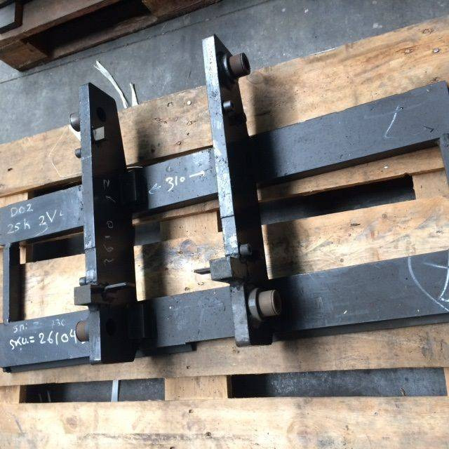 Fork carriage for Nissan - Implemento: foto 3 Fork carriage for Nissan - Implemento: foto 3