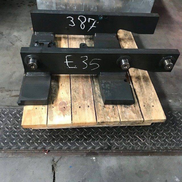 SMALL FORK CARRIAGE 665 MM - Implemento: foto 3 SMALL FORK CARRIAGE 665 MM - Implemento: foto 3