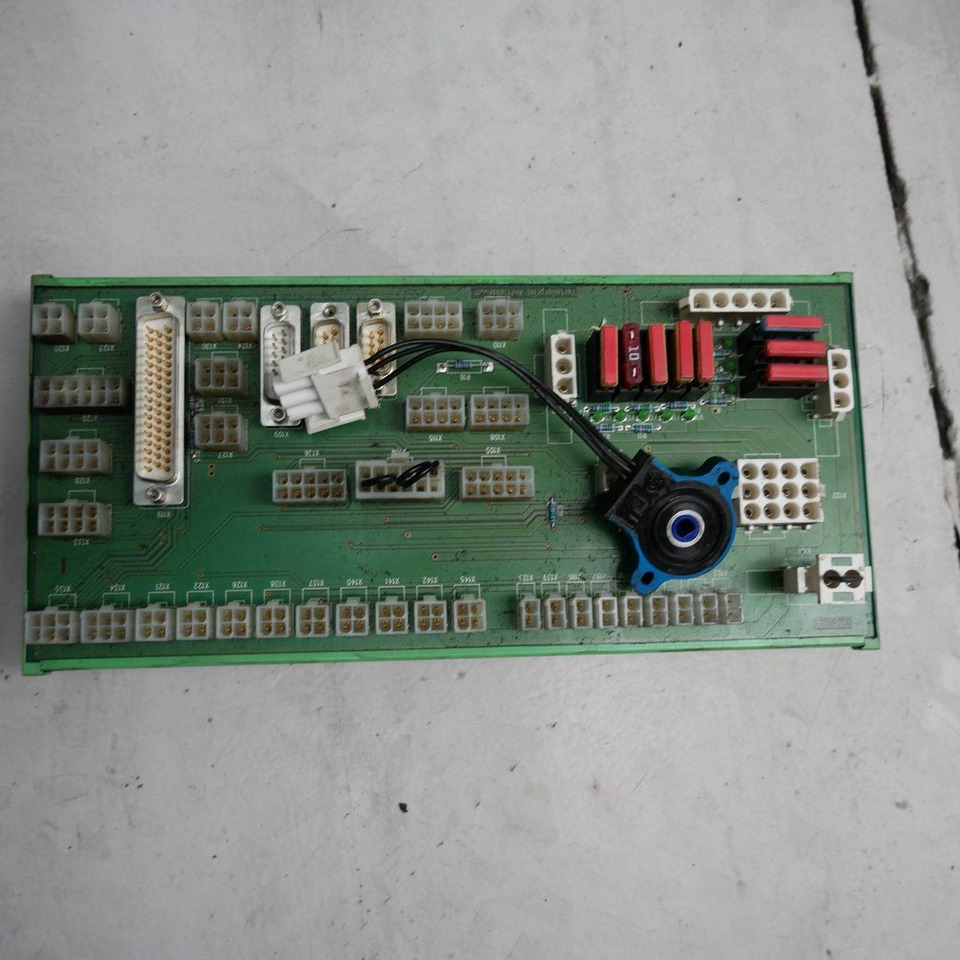 Interface printed board for Dambach, Atlet OMNI 140DCR - Sistema eléctrico para Equipo de manutención: foto 1 Interface printed board for Dambach, Atlet OMNI 140DCR - Sistema eléctrico para Equipo de manutención: foto 1