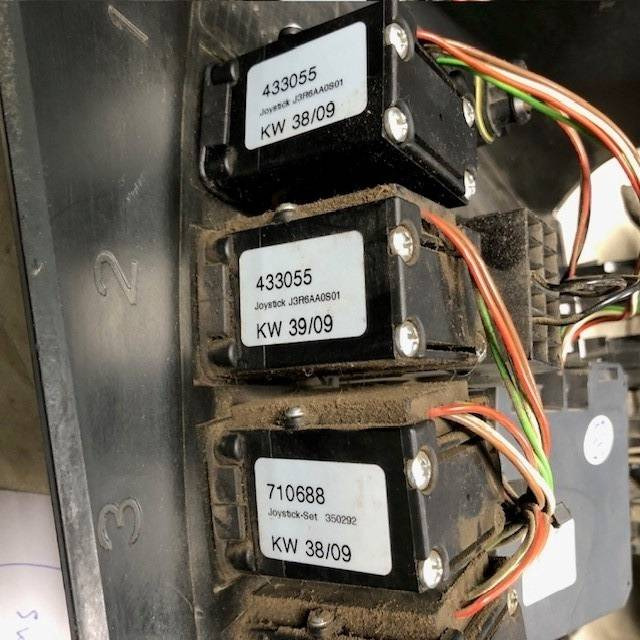 Joystick control panel for Still - Sistema eléctrico para Equipo de manutención: foto 4 Joystick control panel for Still - Sistema eléctrico para Equipo de manutención: foto 4