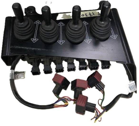 Levers Hydraulic Control for Linde - Sistema eléctrico para Equipo de manutención: foto 1 Levers Hydraulic Control for Linde - Sistema eléctrico para Equipo de manutención: foto 1