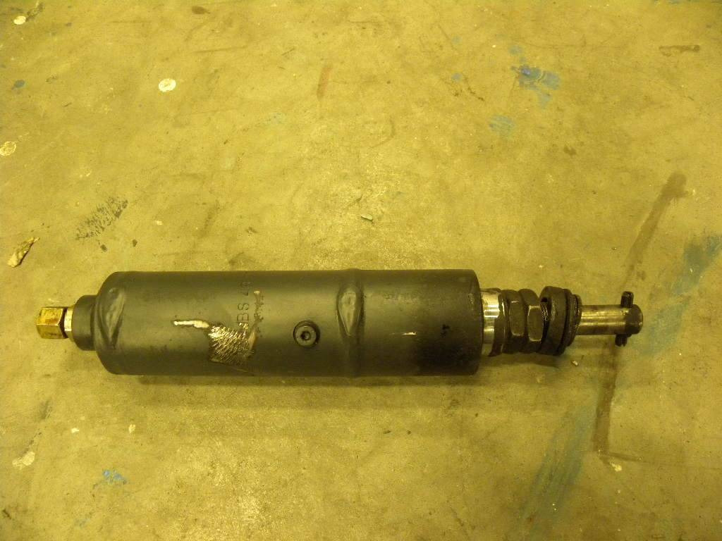 Lifting cylinder for Still CS16SD/1036 - Cilindro hidráulico para Equipo de manutención: foto 1 Lifting cylinder for Still CS16SD/1036 - Cilindro hidráulico para Equipo de manutención: foto 1