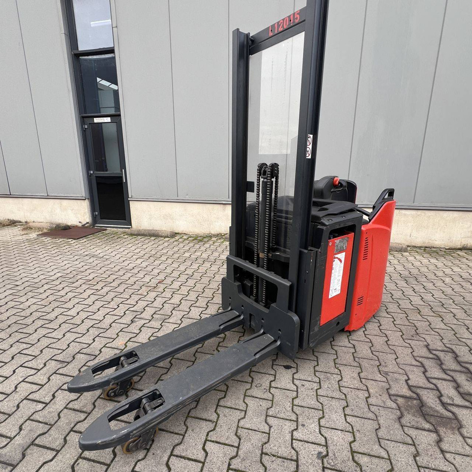 Linde D12SP (133) - Apilador: foto 2 Linde D12SP (133) - Apilador: foto 2