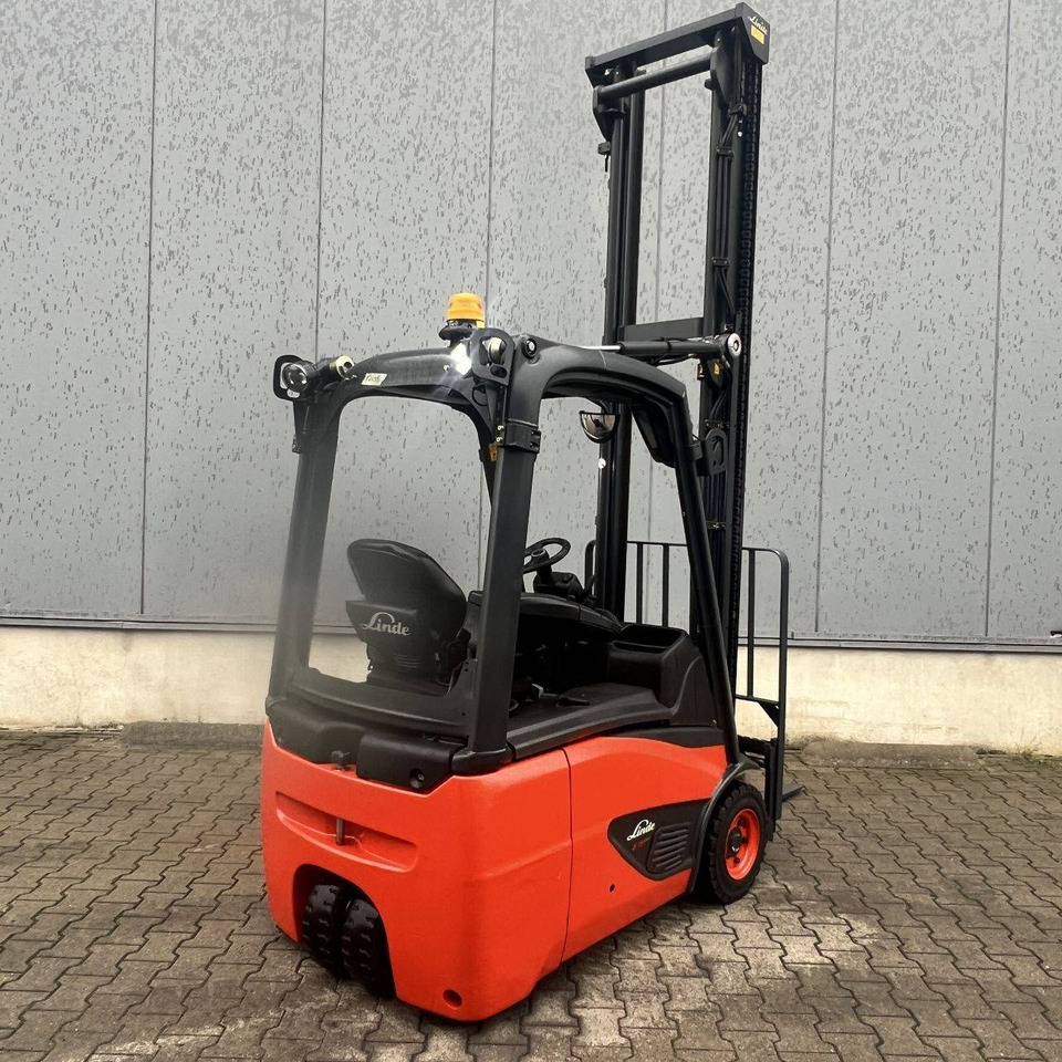 Linde E15 (386-02) EVO - Carretilla elevadora eléctrica: foto 2 Linde E15 (386-02) EVO - Carretilla elevadora eléctrica: foto 2