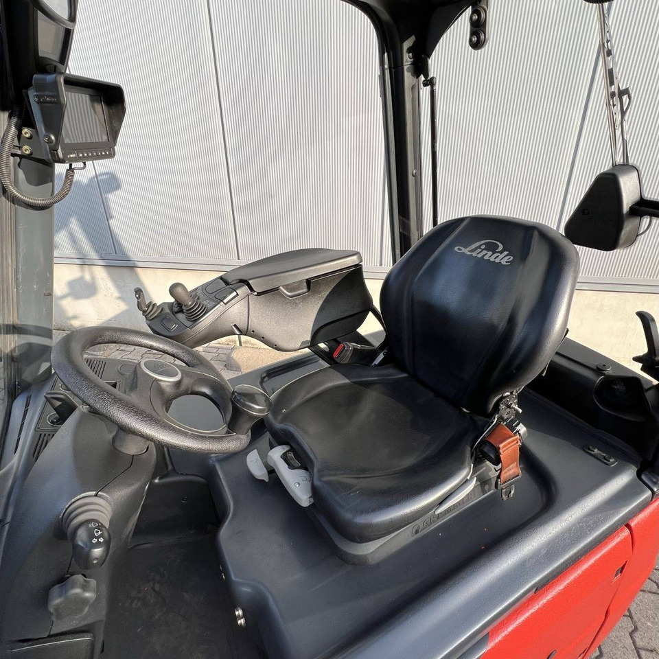 Linde E16 (386-02) EVO - Carretilla elevadora eléctrica: foto 5 Linde E16 (386-02) EVO - Carretilla elevadora eléctrica: foto 5