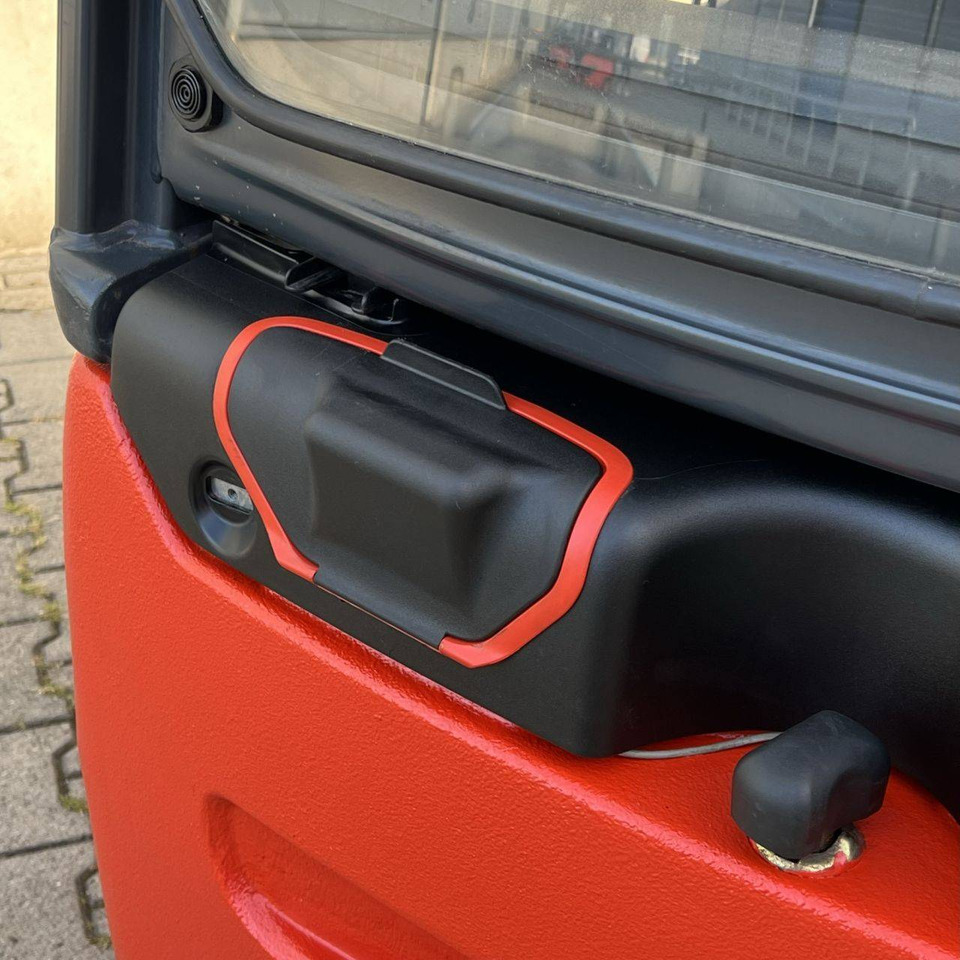 Linde E16 (386-02) EVO - Carretilla elevadora eléctrica: foto 3 Linde E16 (386-02) EVO - Carretilla elevadora eléctrica: foto 3