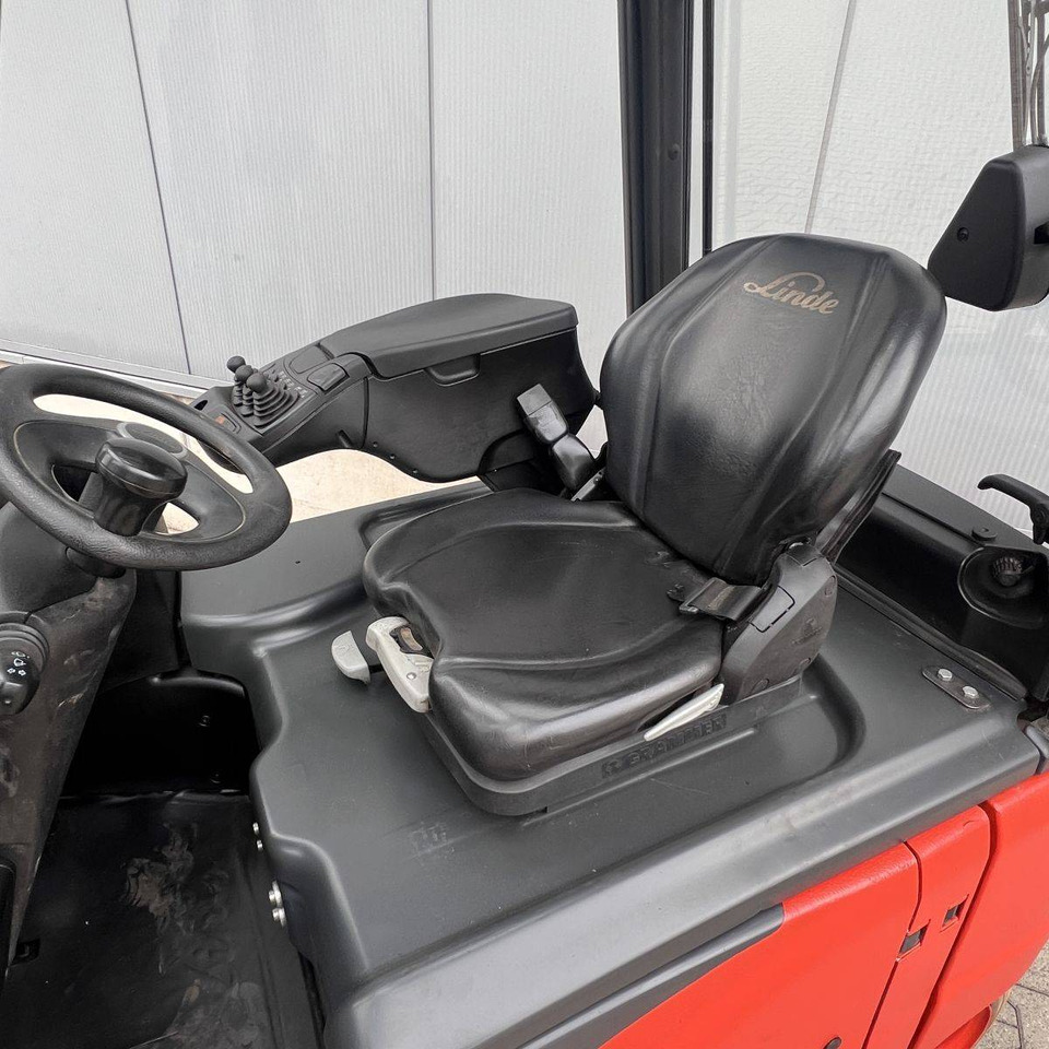 Linde E20PH (386-02) EVO - Carretilla elevadora eléctrica: foto 5 Linde E20PH (386-02) EVO - Carretilla elevadora eléctrica: foto 5