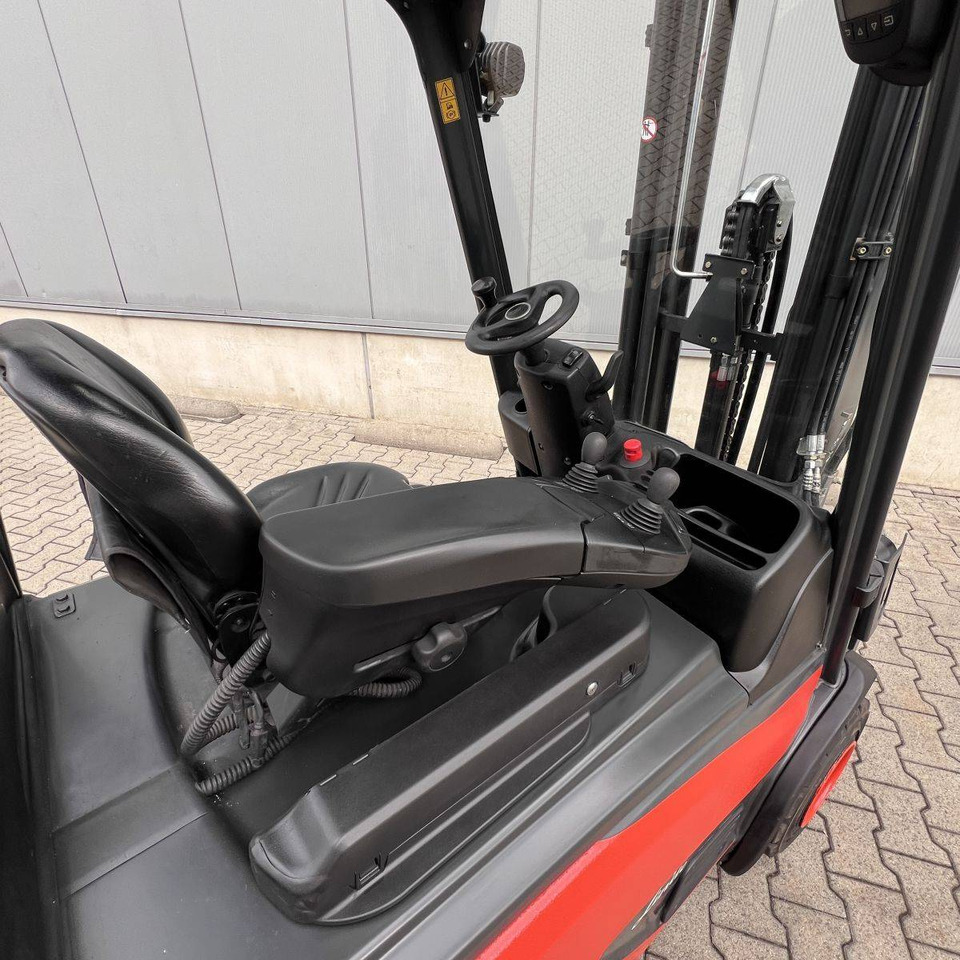 Linde E20PL (386-02) EVO - Carretilla elevadora eléctrica: foto 3 Linde E20PL (386-02) EVO - Carretilla elevadora eléctrica: foto 3