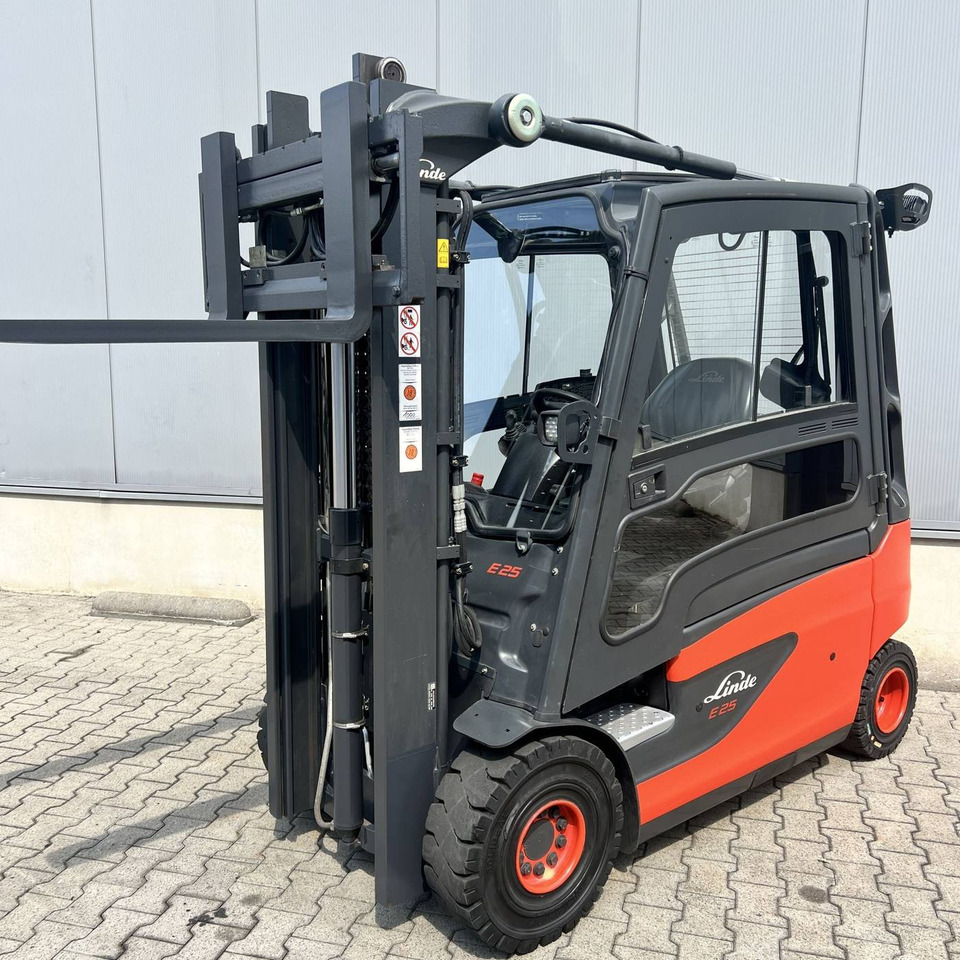 Linde E25L (387) - Carretilla elevadora eléctrica: foto 2 Linde E25L (387) - Carretilla elevadora eléctrica: foto 2