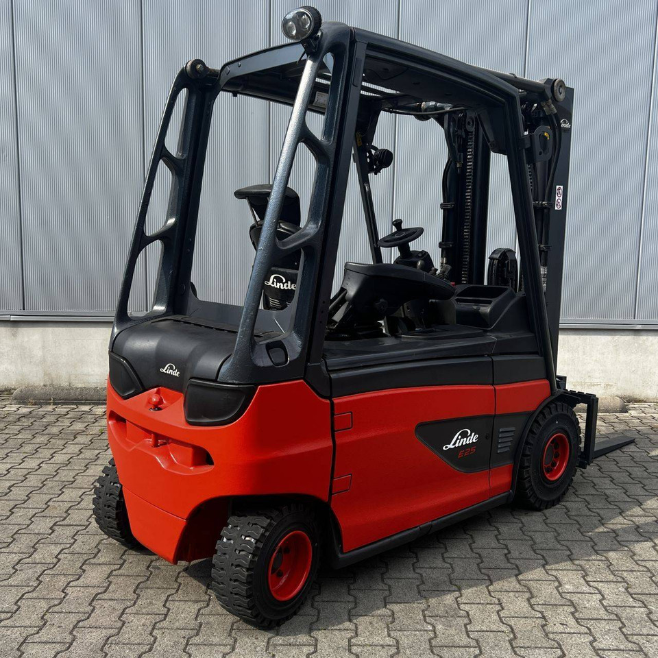 Linde E25L (387) - Carretilla elevadora eléctrica: foto 2 Linde E25L (387) - Carretilla elevadora eléctrica: foto 2